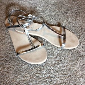 Divided women’s size 11 silver T strap sandals